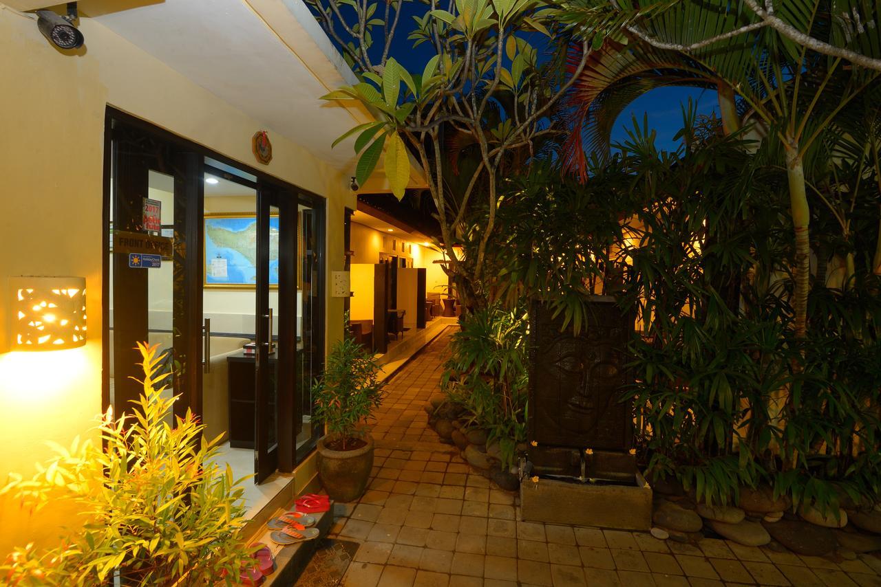 Andari Legian Hotel Бали Екстериор снимка